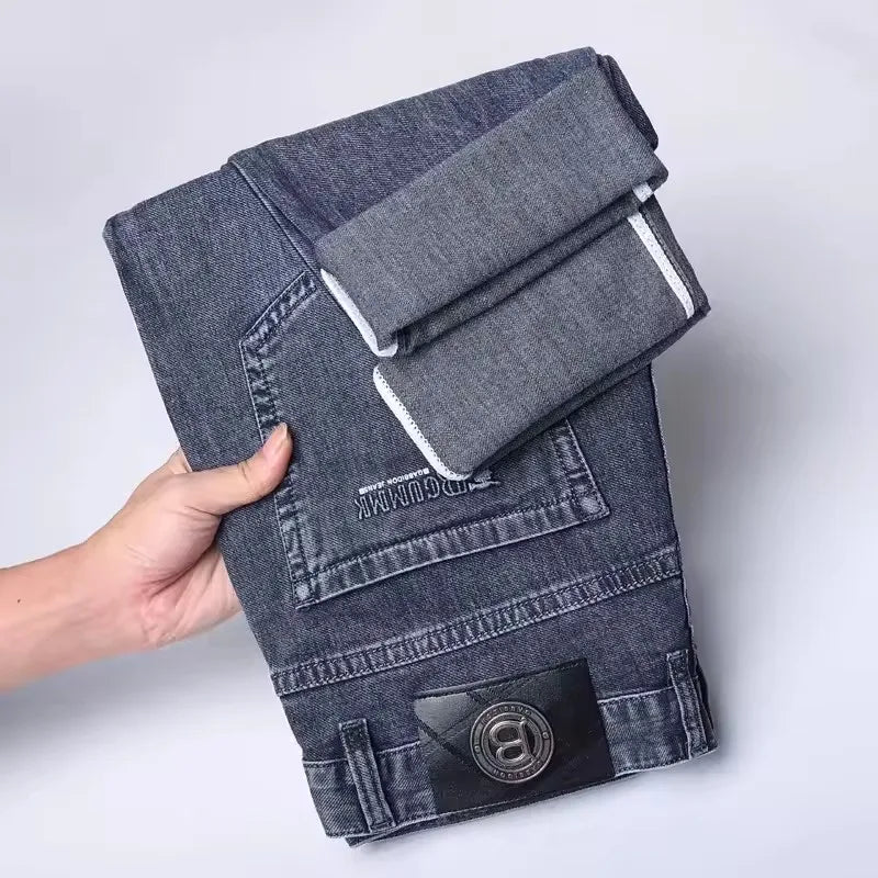 Herren-Jeans mit geradem Bein, hochwertig, leicht, luxuriös, bestickt, lässig, vielseitig, modisch, schlankmachend, glatter Silhouetten-Stil