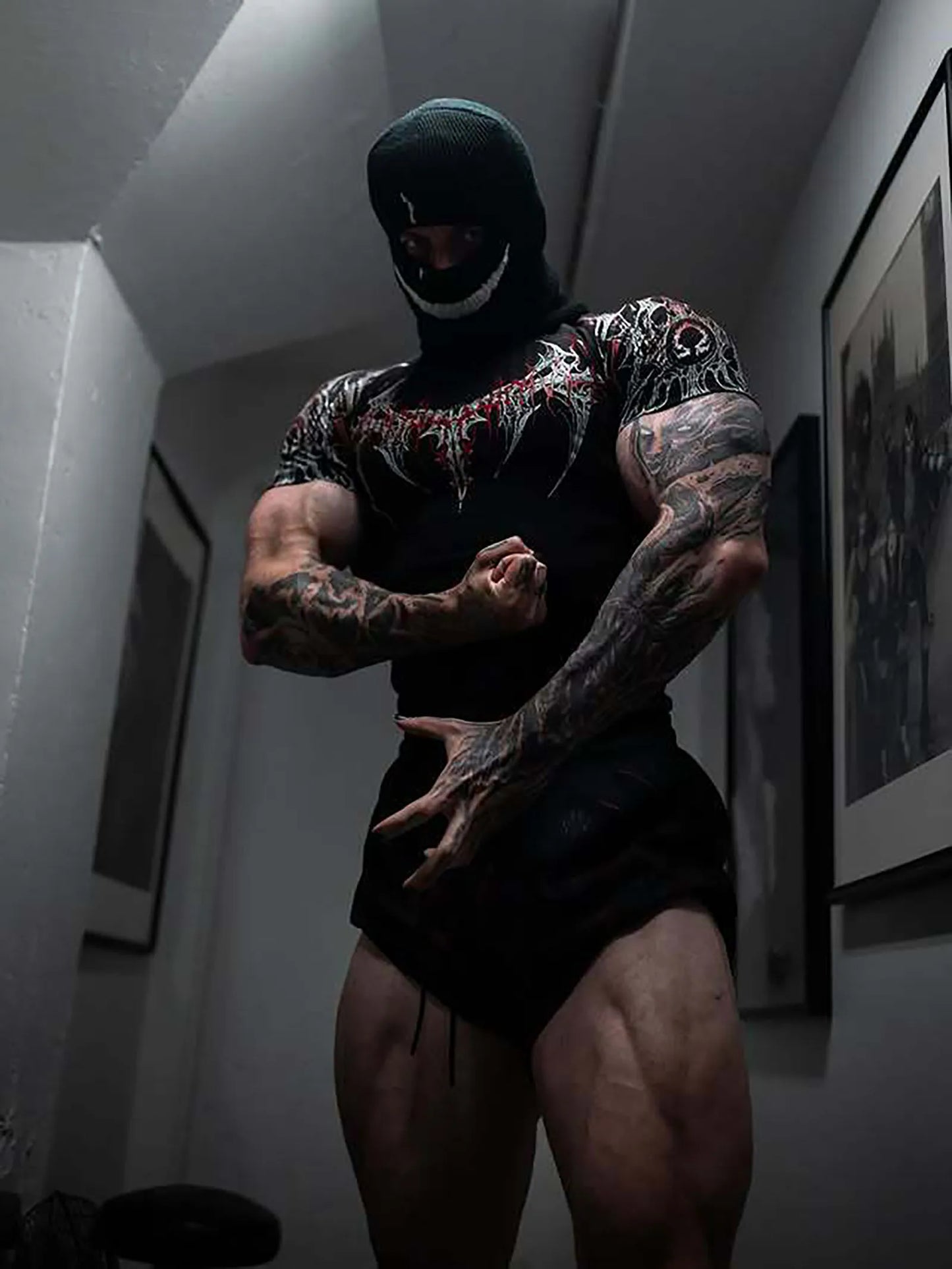 GYM-T-Shirt für Herren, dunkler Gothic-Druck, Muskel-T-Shirt, hohe Elastizität und schnell trocknende Übung für Bodybuilding-Training, 2025, Sommer