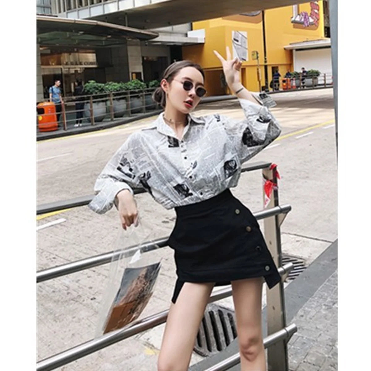 Trend iges Hemd Bluse einfache dünne Zeitung drucken Hemd Sommer lose Hemd Top Frauen einfarbig Sonnenschutz Shirt Streetwear