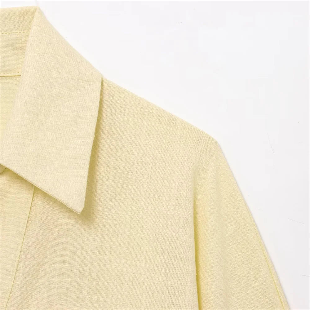 Damenhemd mit Kragen und weiten Ärmeln, schlichtes und lässiges Temperament-Sommerhemd im neuen Stil